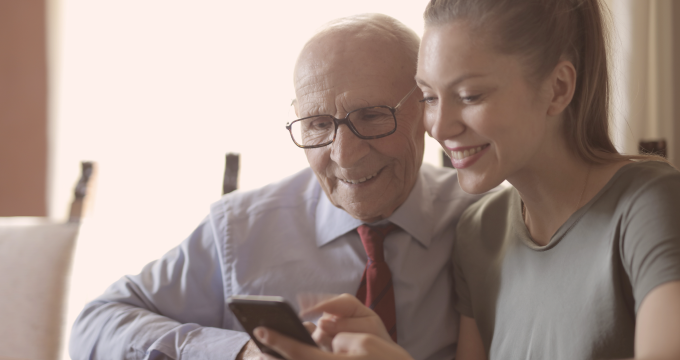 ¿Cómo afrontar la brecha digital en España?